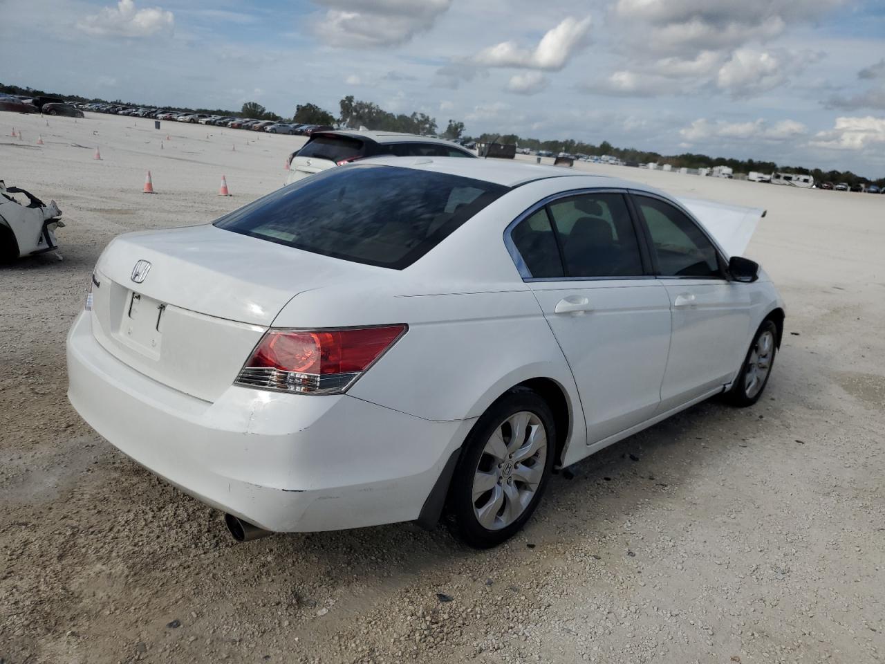 Obraz 3 z 2009 HONDA ACCORD EXL 2009 z VIN 1HGCP26879A073568
