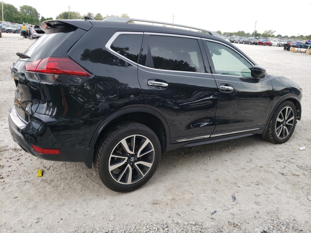 Image 3 of 2019 NISSAN ROGUE S 2019 with VIN 5N1AT2MT0KC706457