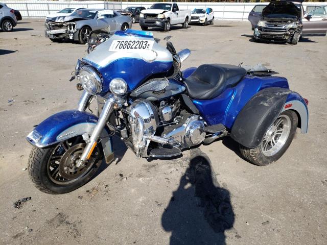 Obraz 2 z 2010 HARLEY-DAVIDSON FLHTCUTG  2010 z VIN 1HD1MAM39AB852631