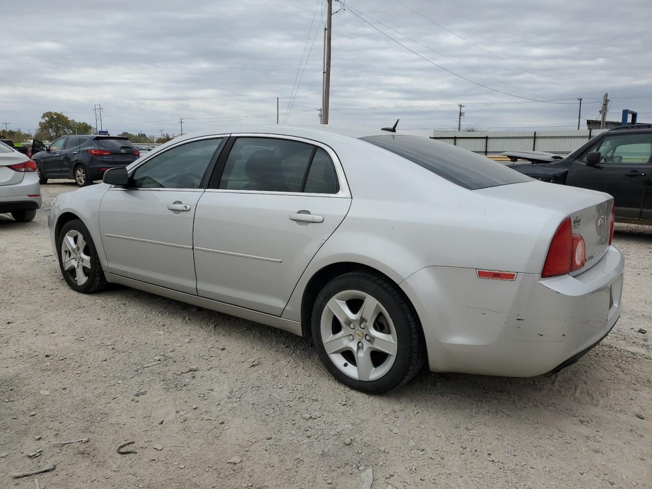 Image 2 of Chevrolet Malibu Ls 2011 with VIN 1G1ZB5E16BF236242