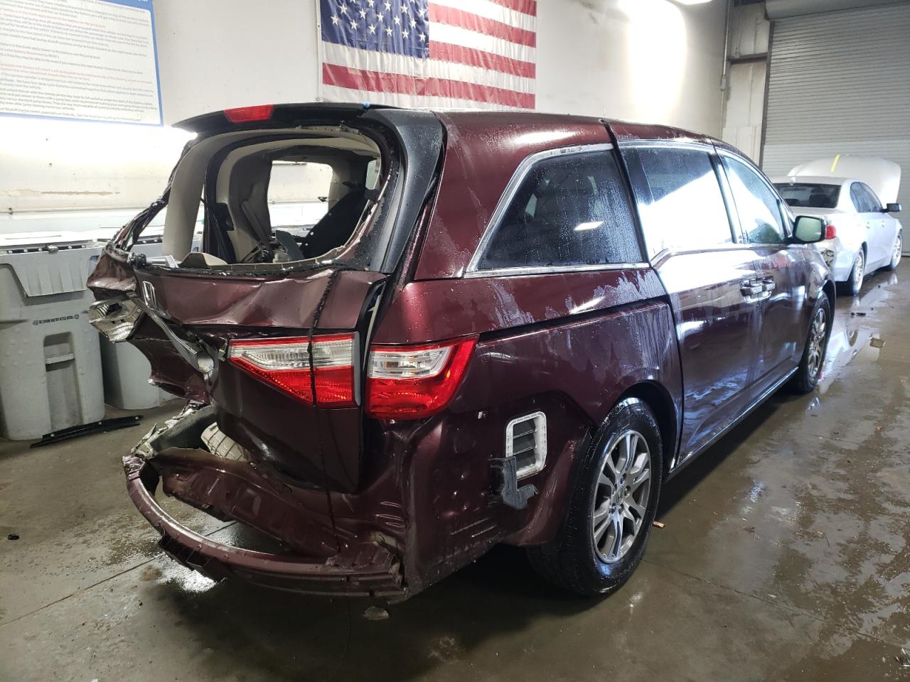 Image 3 of 2011 HONDA ODYSSEY EXL 2011 with VIN 5FNRL5H69BB088104