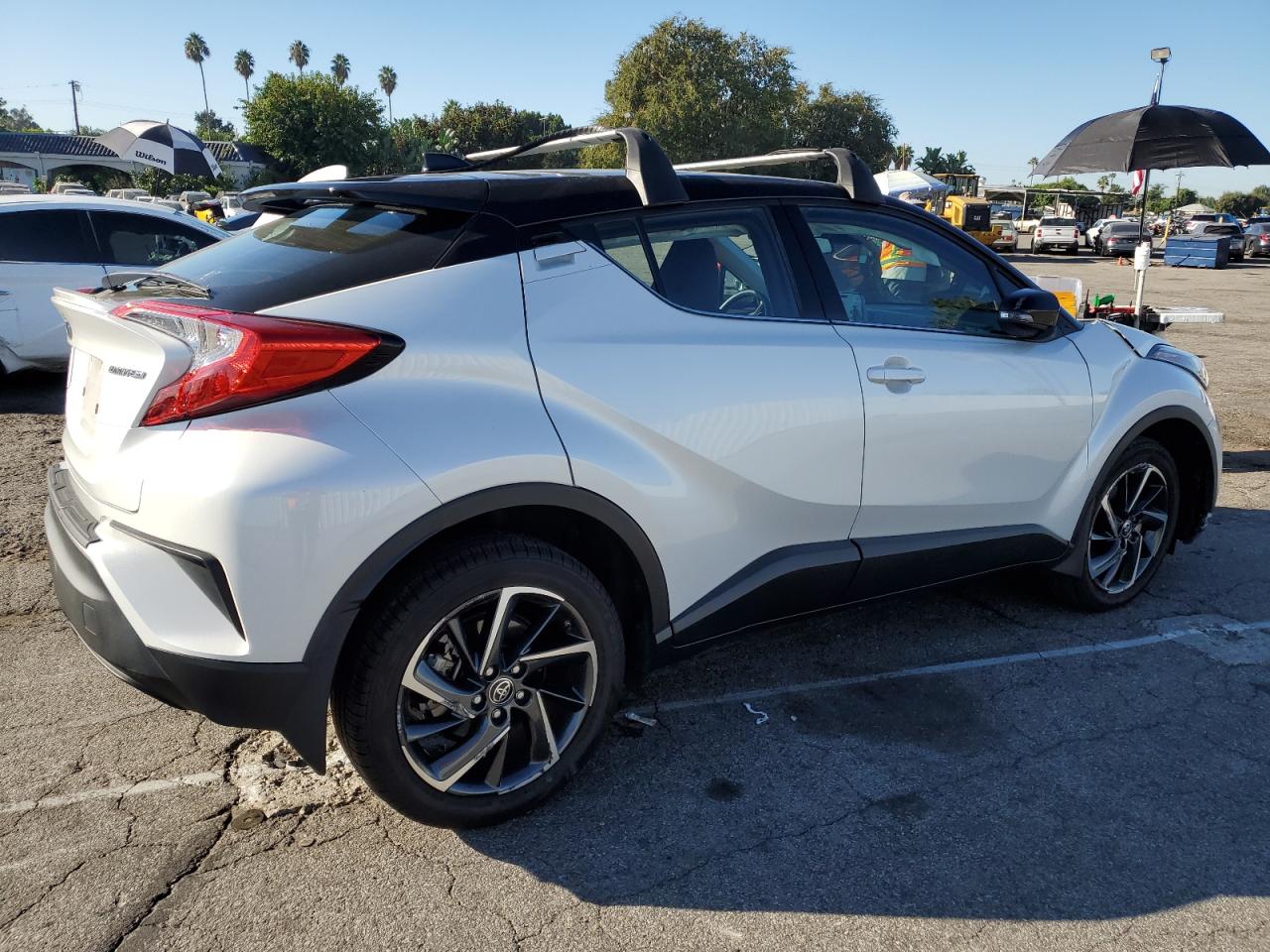 Image 3 of 2022 TOYOTA C-HR XLE 2022 with VIN NMTKHMBX6NR144187