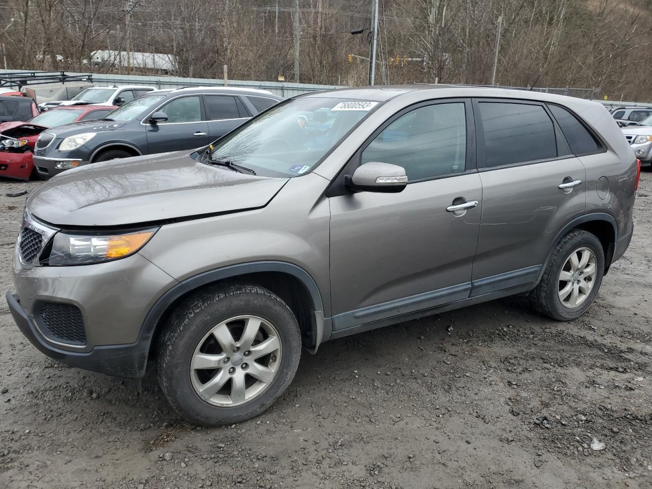 Image 1 of 2013 KIA SORENTO LX 2013 with VIN 5XYKT3A11DG373444