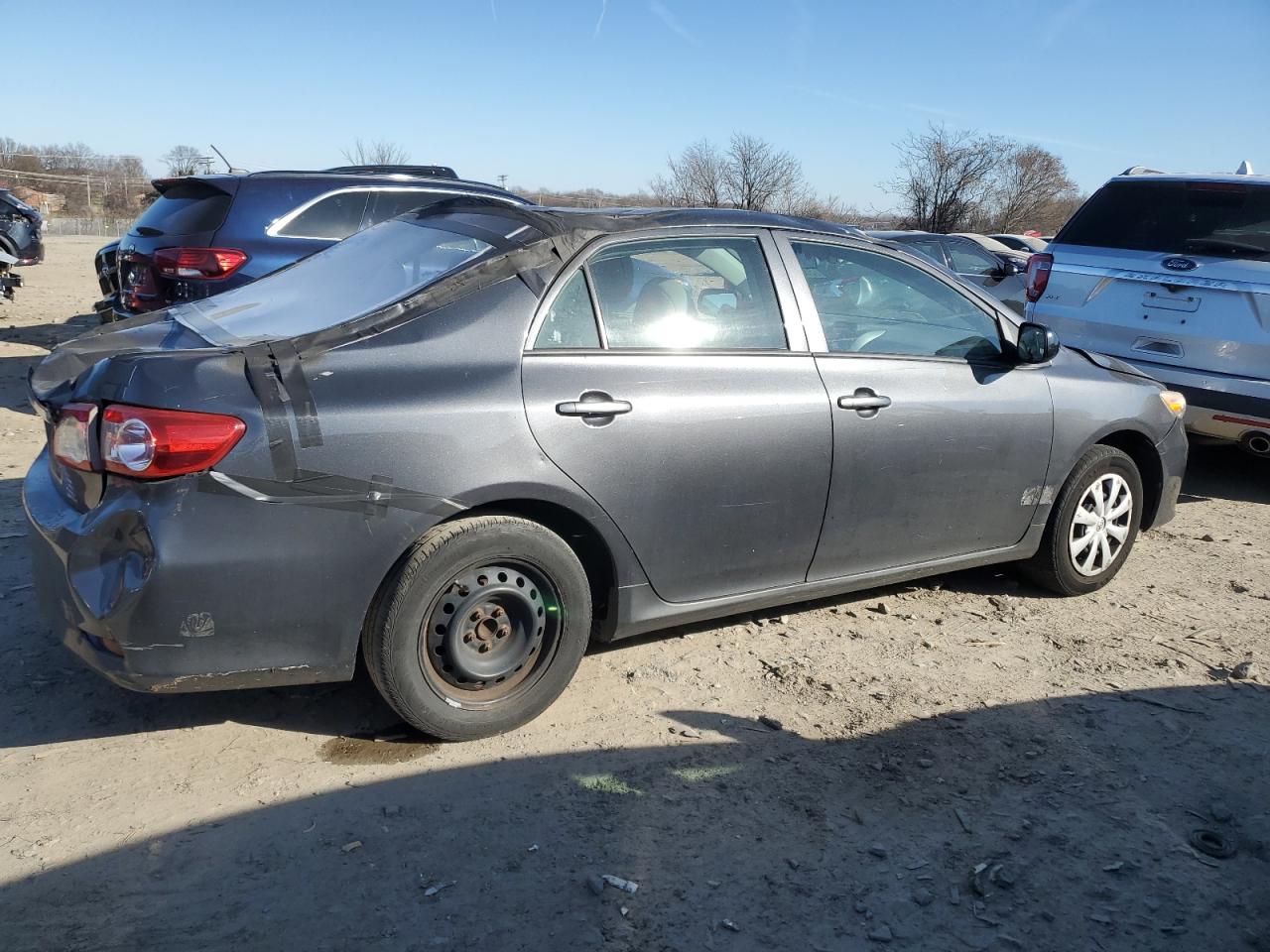 Image 3 of 2013 TOYOTA COROLLA BASE 2013 with VIN 2T1BU4EE1DC047204