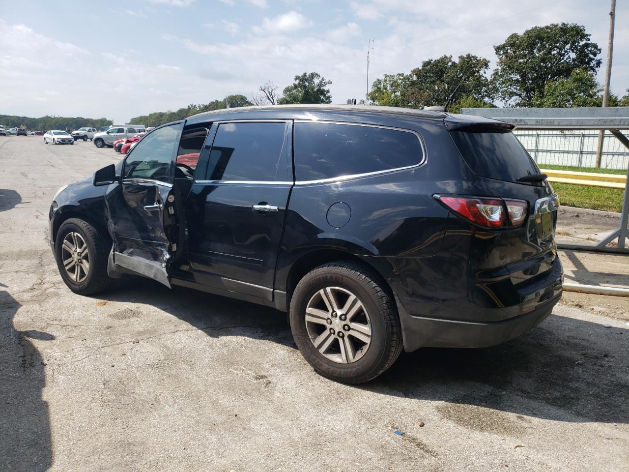 Image 2 of 2016 CHEVROLET TRAVERSE LT 2016 with VIN 1GNKRHKD7GJ199279