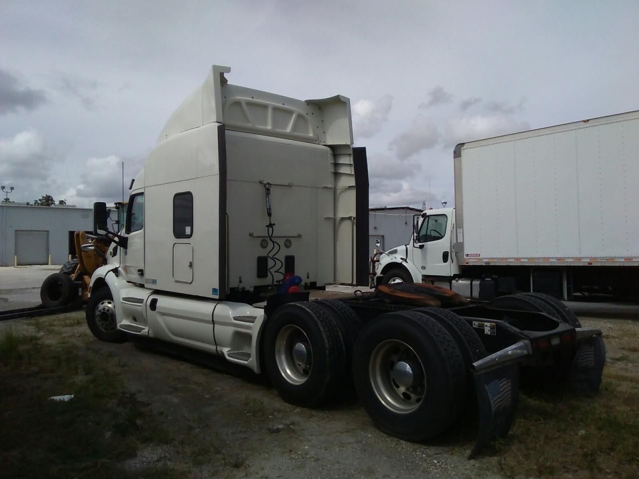Изображение 3 2019 PETERBILT 579  2019 с VIN 1XPBDP9X0KD627961