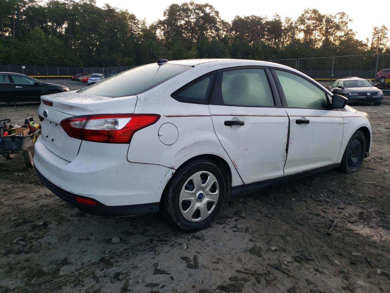 Изображение 3 2012 FORD FOCUS S 2012 с VIN 1FAHP3E2XCL308943