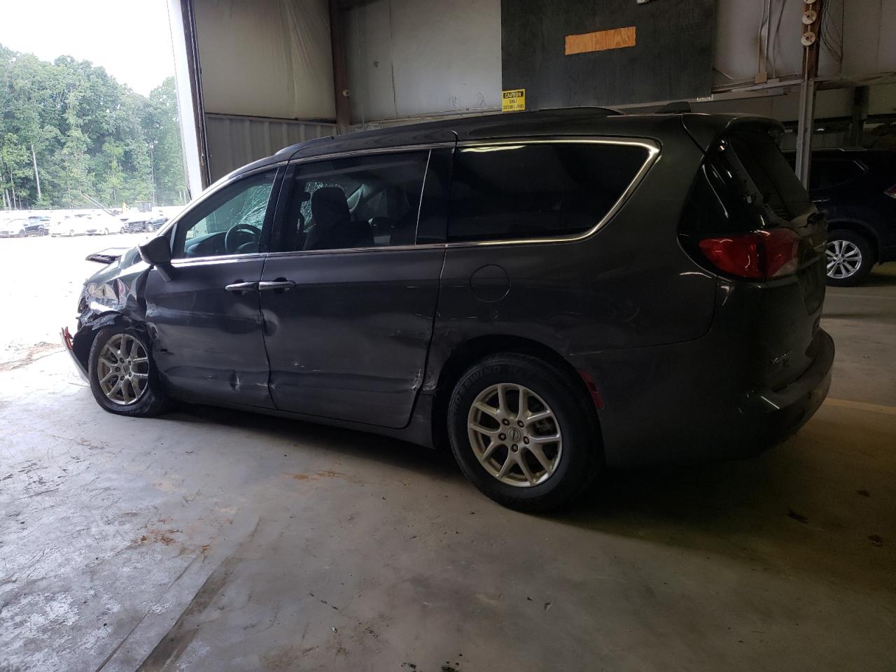 Изображение 2 2021 CHRYSLER VOYAGER LXI 2021 с VIN 2C4RC1DG4MR543469