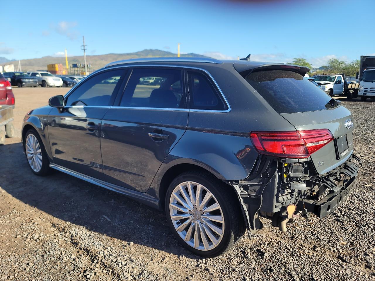 Image 2 of 2017 AUDI A3 E-TRON PREMIUM PLUS 2017 with VIN WAUTPBFFXHA146442