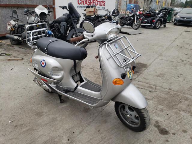 2001 VESPA M198F  2001 image