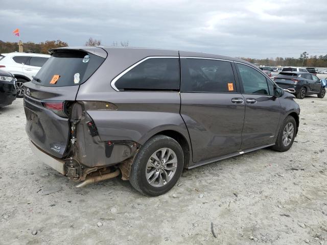 Image 3 of 2021 TOYOTA SIENNA XLE 2021 with VIN 5TDYRKECXMS007614
