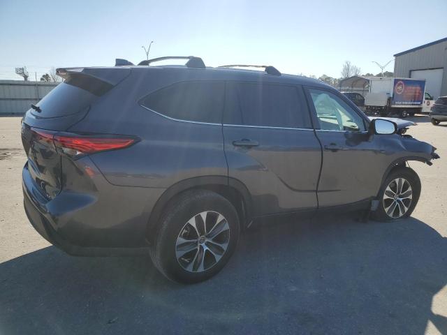 Image 3 of 2022 TOYOTA HIGHLANDER XLE 2022 with VIN 5TDGZRAH9NS117206