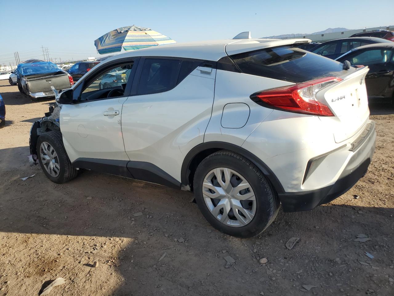 Obraz 2 z 2021 TOYOTA C-HR XLE 2021 z VIN JTNKHMBX5M1116907