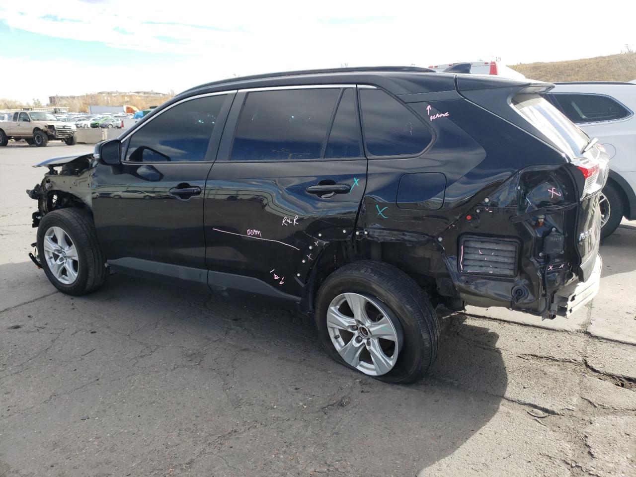 Изображение 2 2019 TOYOTA RAV4 XLE 2019 с VIN 2T3P1RFV2KW067801