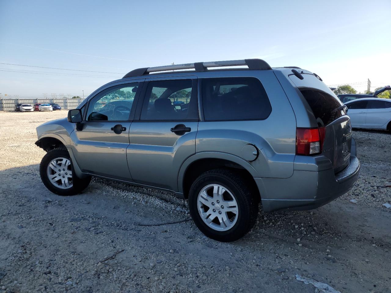 Image 2 of 2008 MITSUBISHI ENDEAVOR LS 2008 with VIN 4A4MN21S78E019666