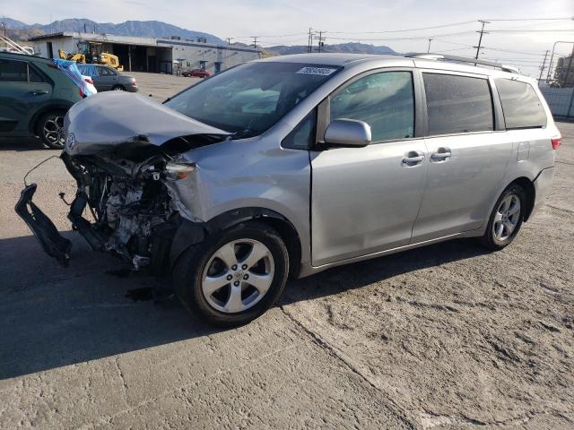 Изображение 2016 TOYOTA SIENNA LE 2016