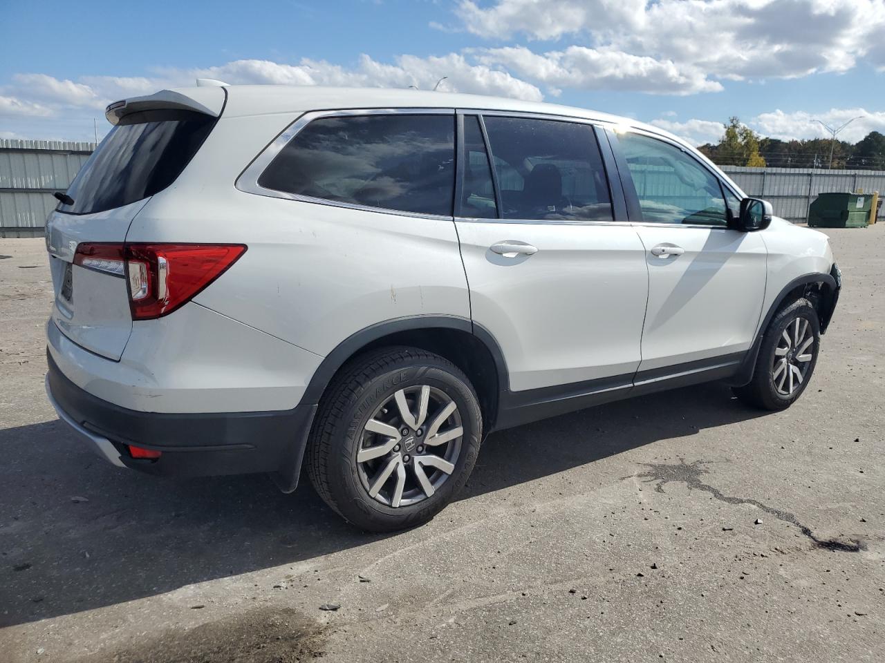 Image 3 of 2021 HONDA PILOT EXL 2021 with VIN 5FNYF5H59MB003324