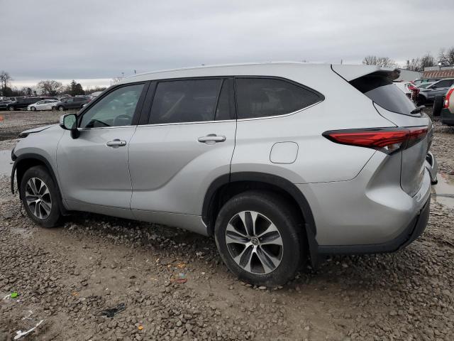 Obraz 2 z 2022 TOYOTA HIGHLANDER XLE 2022 z VIN 5TDGZRBH1NS578737