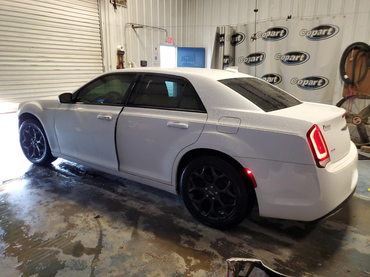Obraz 2 z Chrysler 300 S 2019 z VIN 2C3CCAGG3KH648979