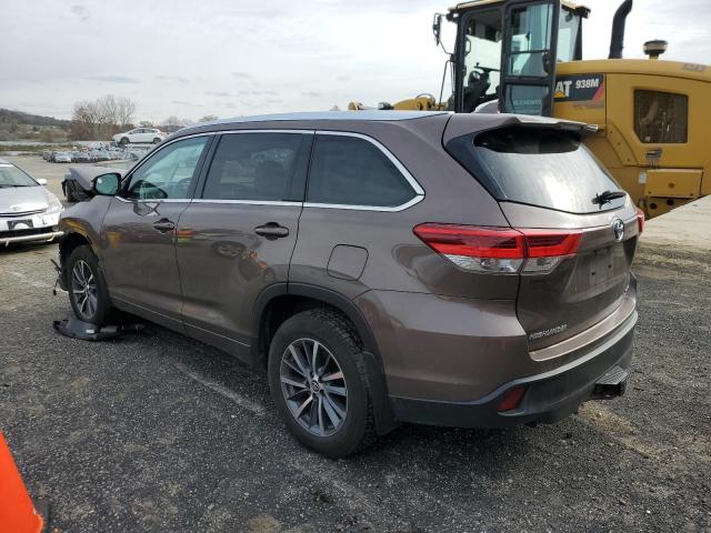 Obraz 2 z 2017 TOYOTA HIGHLANDER SE 2017 z VIN 5TDJZRFH2HS446994