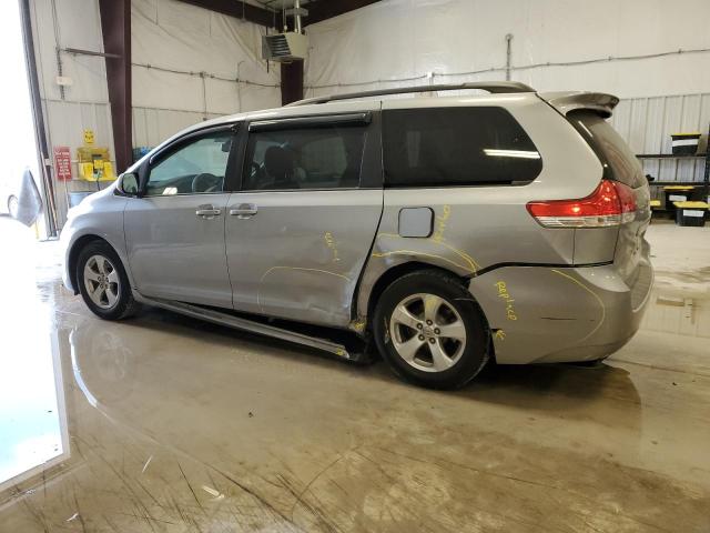 Изображение 2 2013 TOYOTA SIENNA LE 2013 с VIN 5TDKK3DC7DS403355