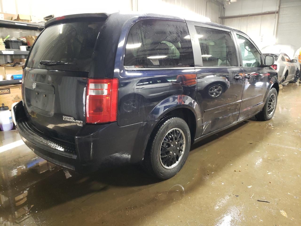 Изображение 3 2010 DODGE GRAND CARAVAN SE 2010 с VIN 2D4RN4DE8AR490719