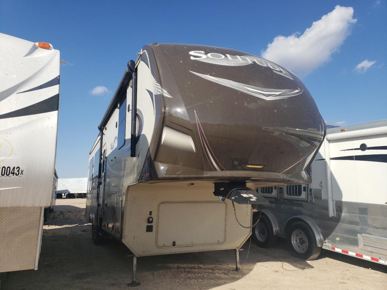 Изображение 1 2015 GPLB SOLITUDE 2015 с VIN 573FS3729F1103653