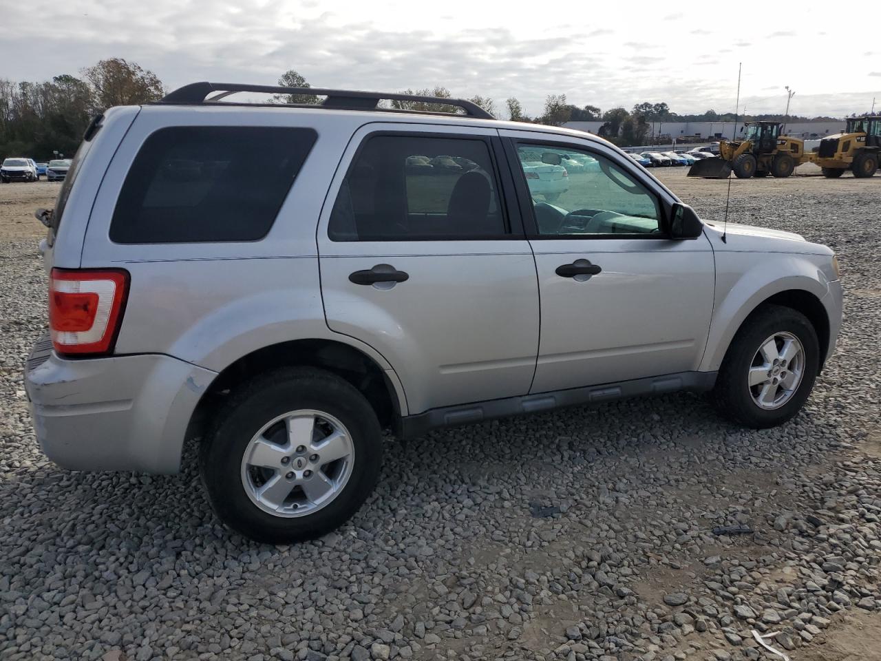 Obraz 3 z 2012 FORD ESCAPE XLS 2012 z VIN 1FMCU0C74CKA60037