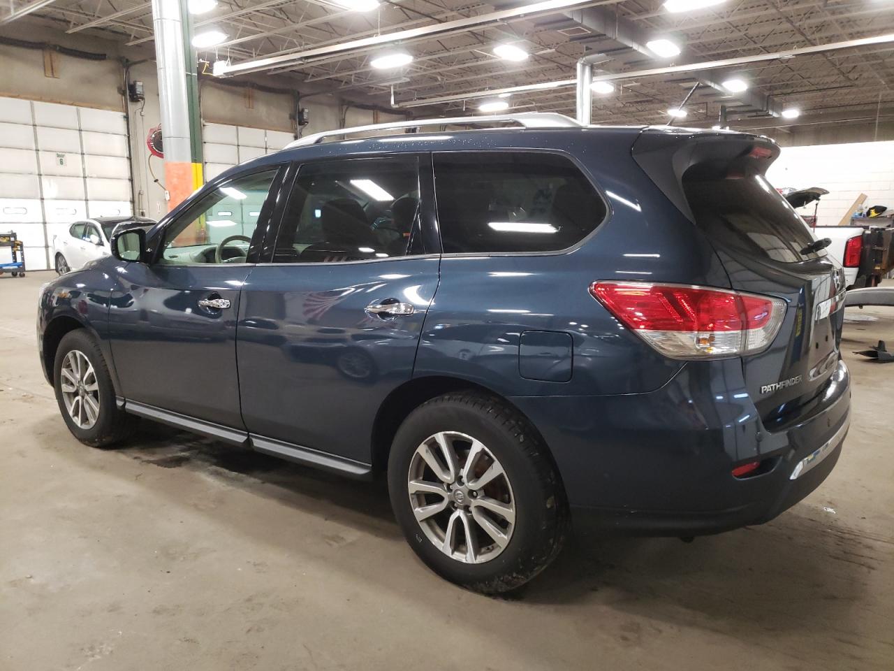 Изображение 2 2013 NISSAN PATHFINDER S 2013 с VIN 5N1AR2MM7DC601280
