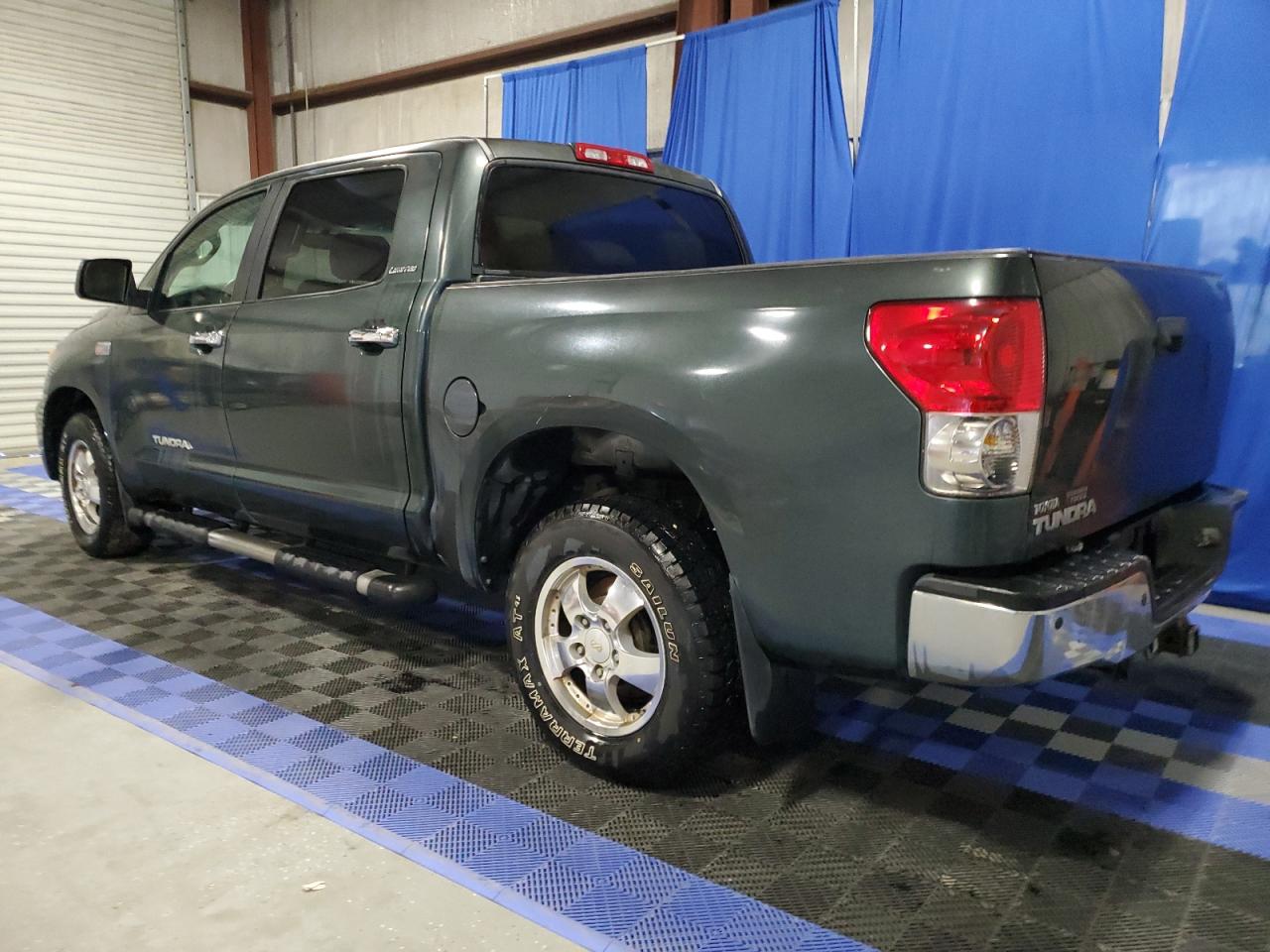 Obraz 2 z 2007 TOYOTA TUNDRA CREWMAX LIMITED 2007 z VIN 5TBEV58107S458736