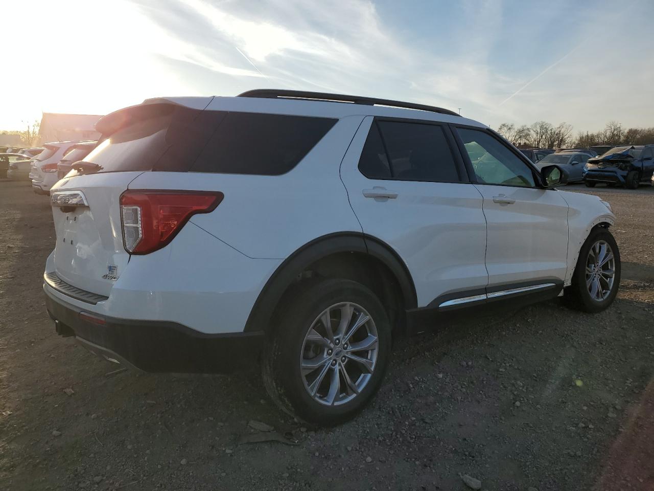 Изображение 3 2021 FORD EXPLORER XLT 2021 с VIN 1FMSK8DH7MGC48997