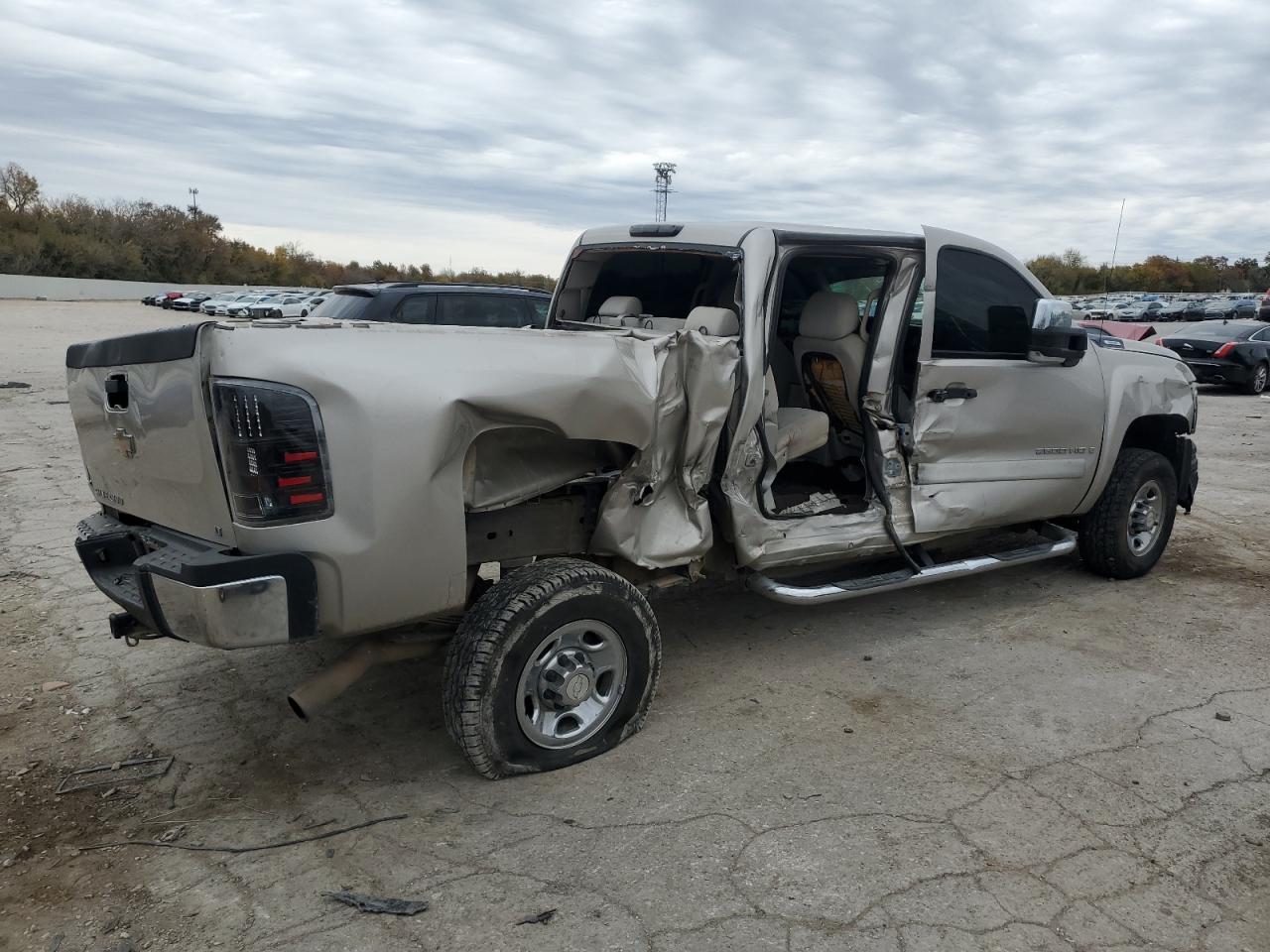 Image 3 of 2008 CHEVROLET SILVERADO C2500 HEAVY DUTY 2008 with VIN 1GCHC23K08F121283