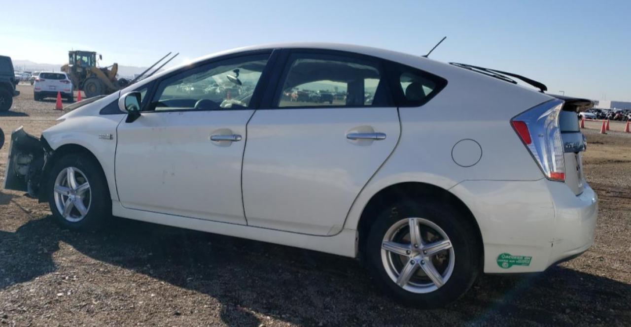 Image 2 of 2013 TOYOTA PRIUS PLUG-IN  2013 with VIN JTDKN3DPXD3040870