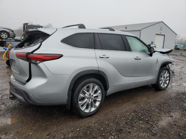 Image 3 of 2022 TOYOTA HIGHLANDER LIMITED 2022 with VIN 5TDDZRBH6NS562049