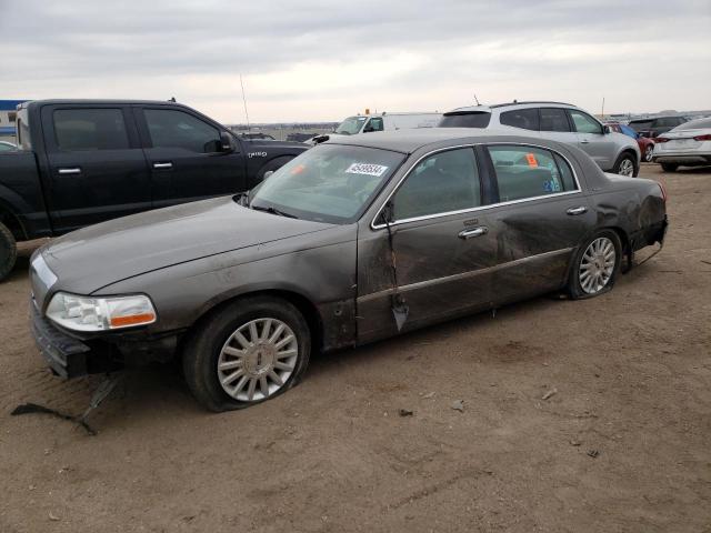 Image 1 of 2003 LINCOLN TOWN CAR EXECUTIVE 2003 with VIN 1LNHM81W73Y698150