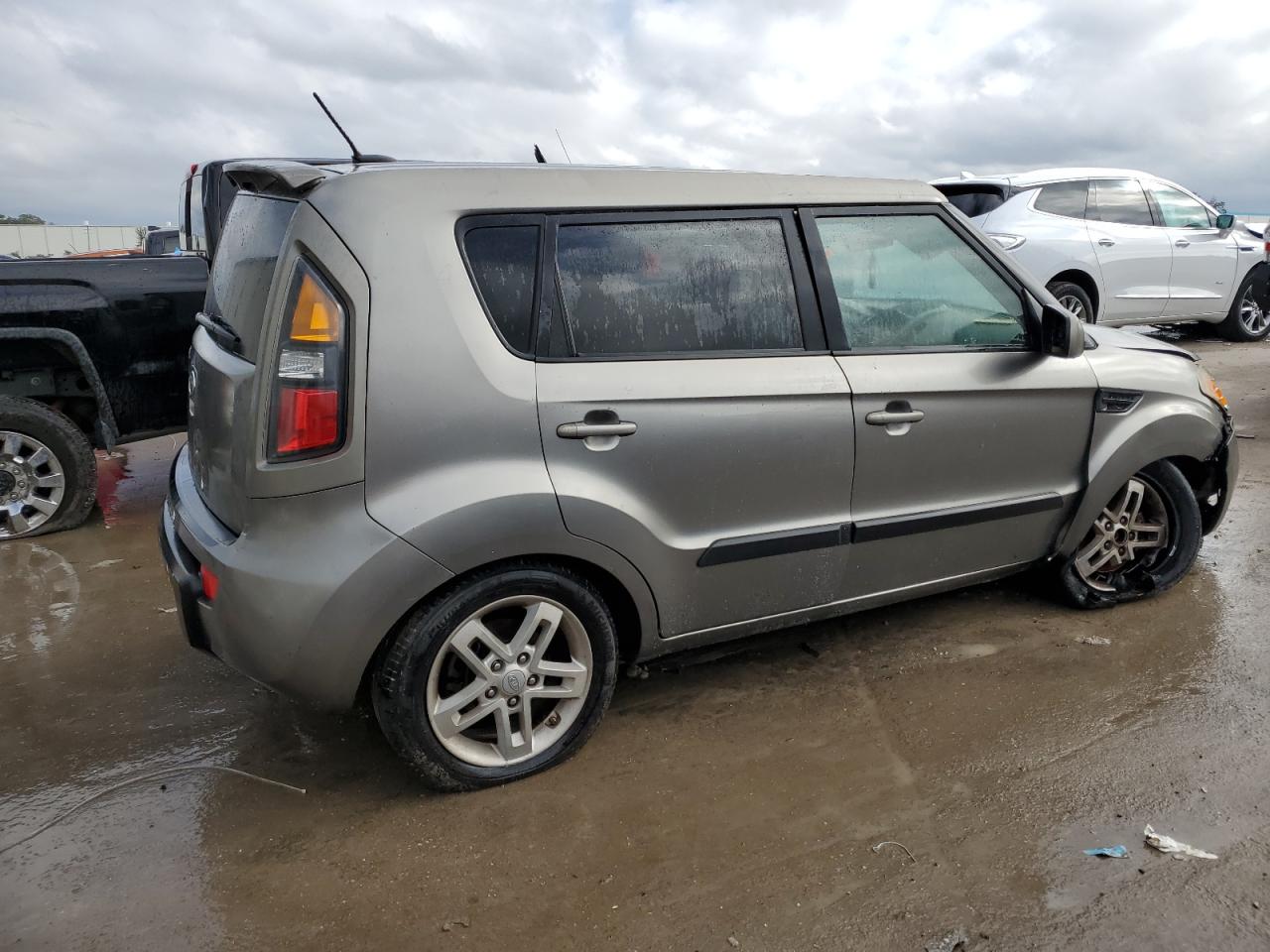 Image 3 of 2011 KIA SOUL + 2011 with VIN KNDJT2A22B7249742