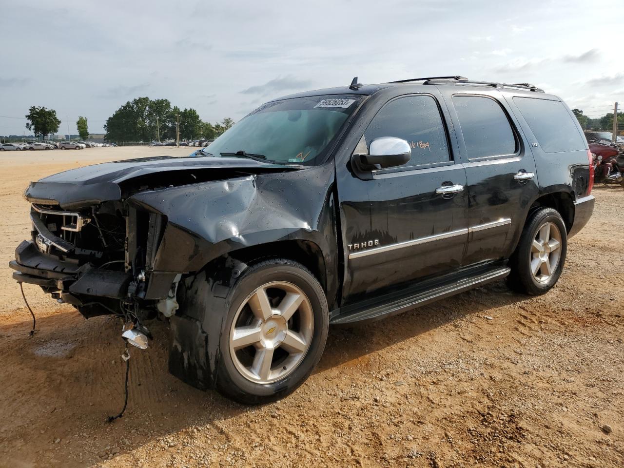 Obraz 1 z 2011 CHEVROLET TAHOE C1500 LTZ 2011 z VIN 1GNSCCE0XBR315422