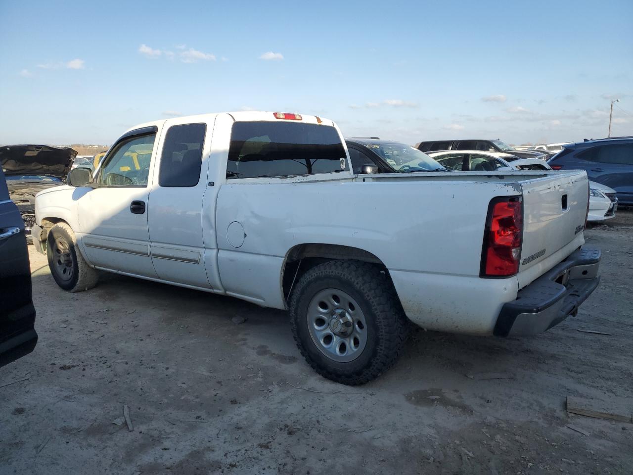 Изображение 2 2005 CHEVROLET SILVERADO C1500 2005 с VIN 2GCEC19V351242021