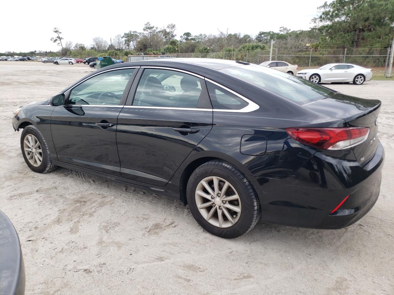 Image 2 of 2018 HYUNDAI SONATA SE 2018 with VIN 5NPE24AF3JH612983
