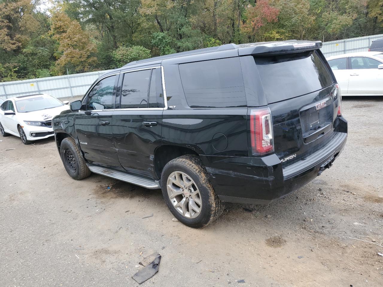 Изображение 2 2015 GMC YUKON SLT 2015 с VIN 1GKS2BKC2FR101667