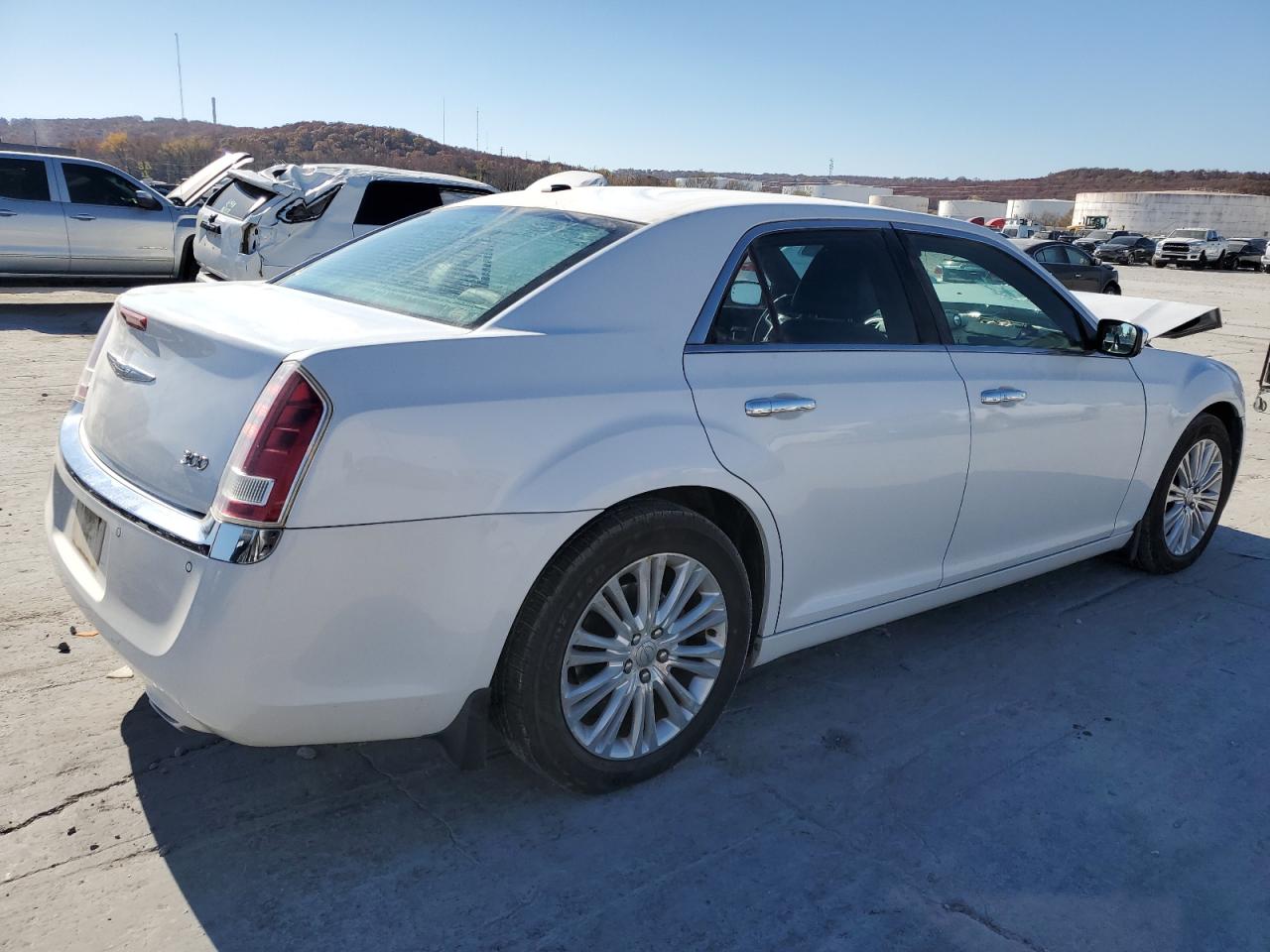 Obraz 3 z Chrysler 300 Limited 2012 z VIN 2C3CCAHG9CH209866