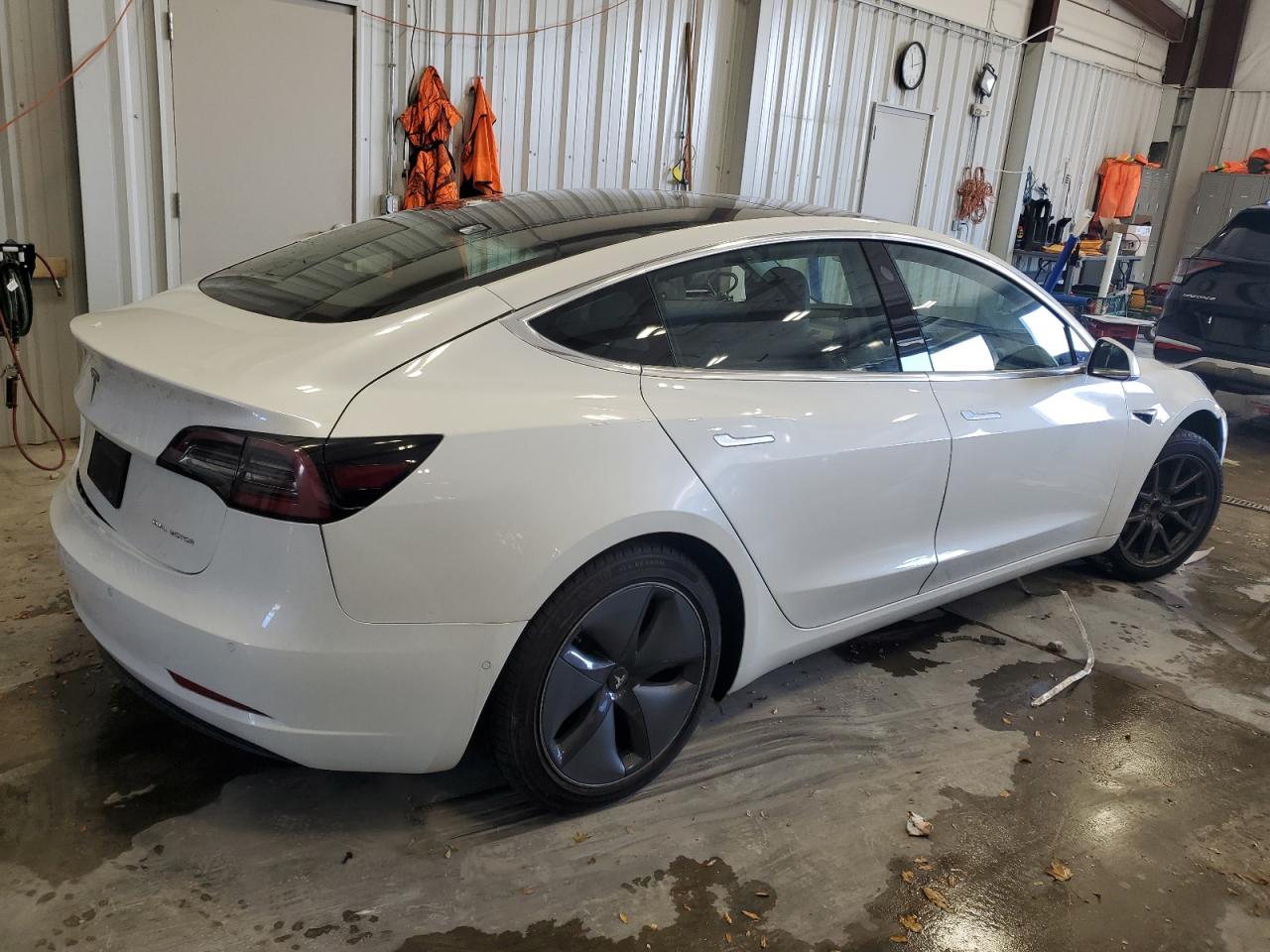 Obraz 3 z 2019 TESLA MODEL 3  2019 z VIN 5YJ3E1EAXKF436199