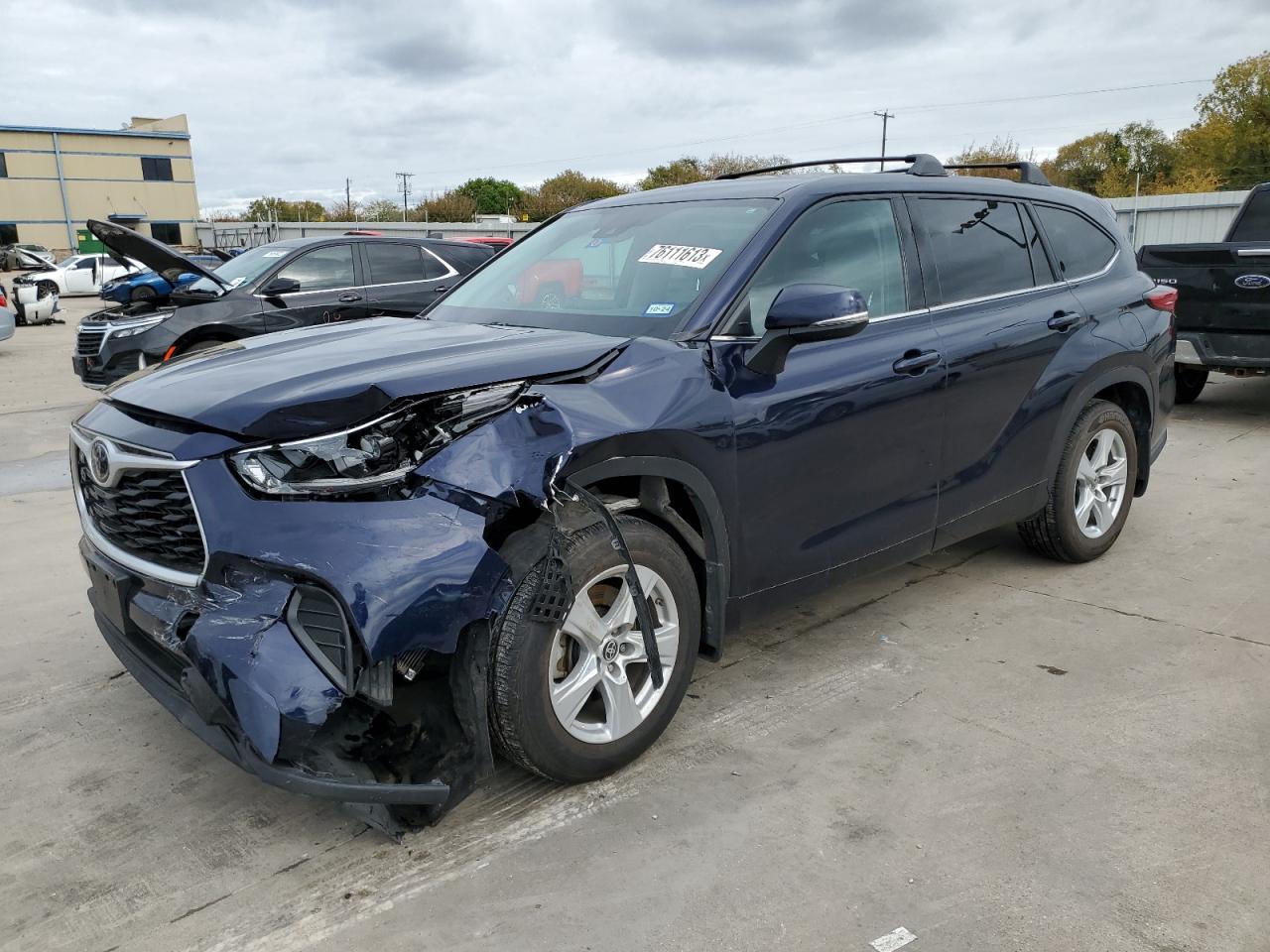 Изображение 1 2021 TOYOTA HIGHLANDER L 2021 с VIN 5TDCZRBH8MS144361