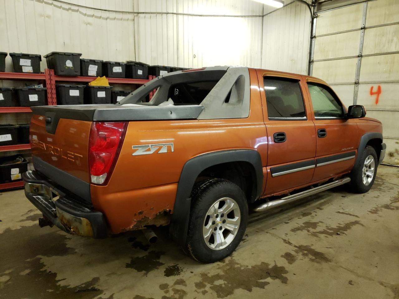 Obraz 3 z 2005 CHEVROLET AVALANCHE K1500 2005 z VIN 3GNEK12Z65G258910