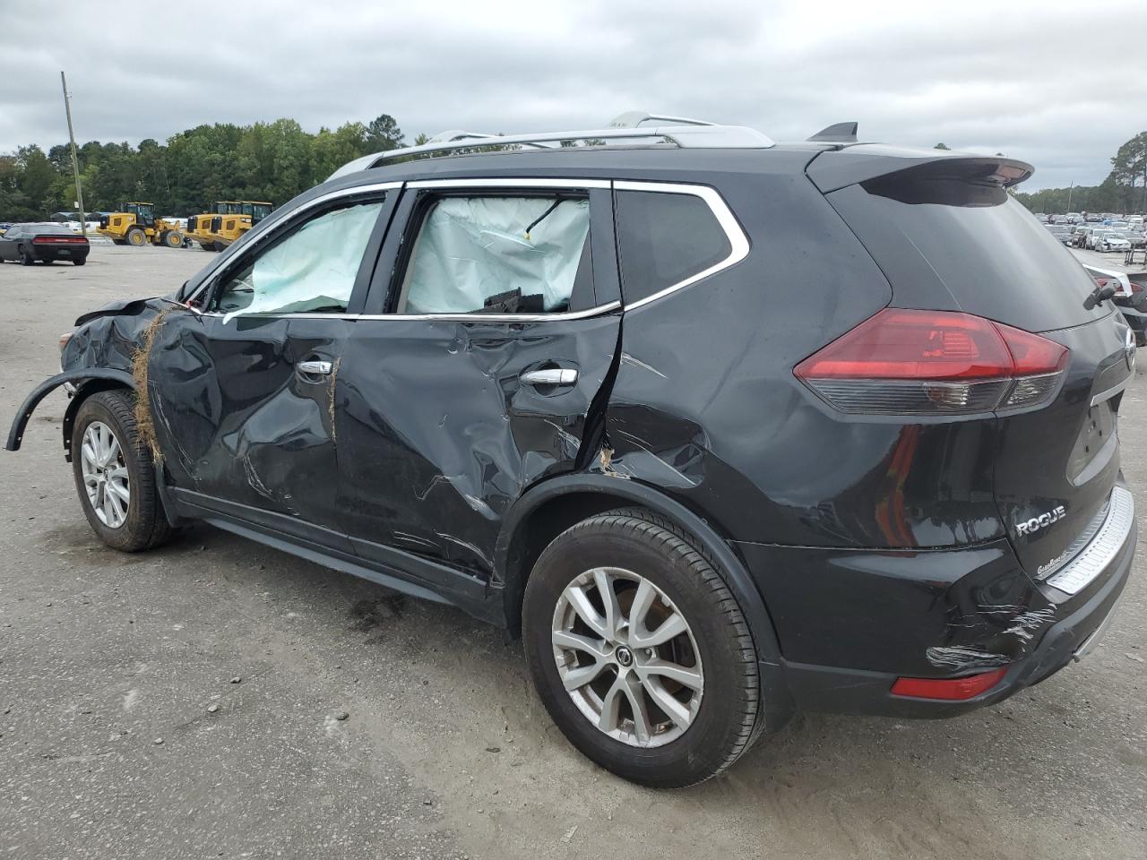 Изображение 2 2019 NISSAN ROGUE S 2019 с VIN 5N1AT2MT2KC822081