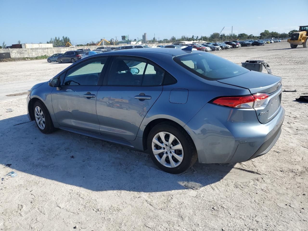 Obraz 2 z 2021 TOYOTA COROLLA LE 2021 z VIN 5YFEPMAE5MP227974