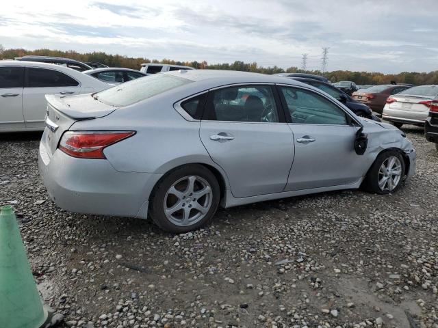 Image 3 of 2015 NISSAN ALTIMA 2.5 2015 with VIN 1N4AL3AP2FC255464