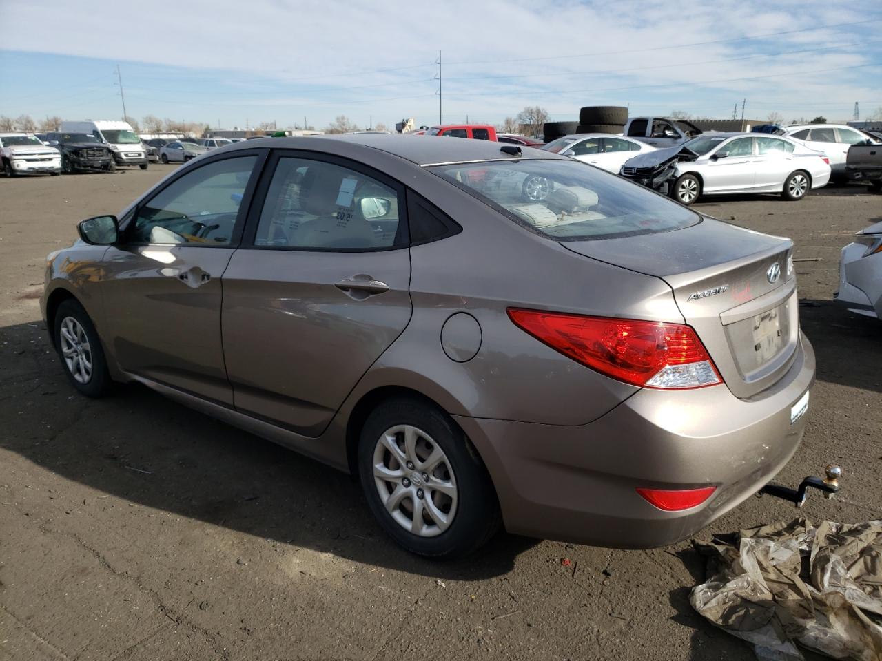 Obraz 2 z Hyundai Accent Gls 2014 z VIN KMHCT4AE4EU605320
