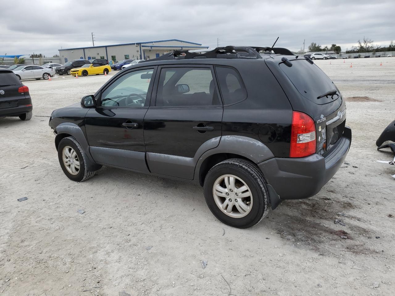 Obraz 2 z 2008 HYUNDAI TUCSON SE 2008 z VIN KM8JN72D68U815852