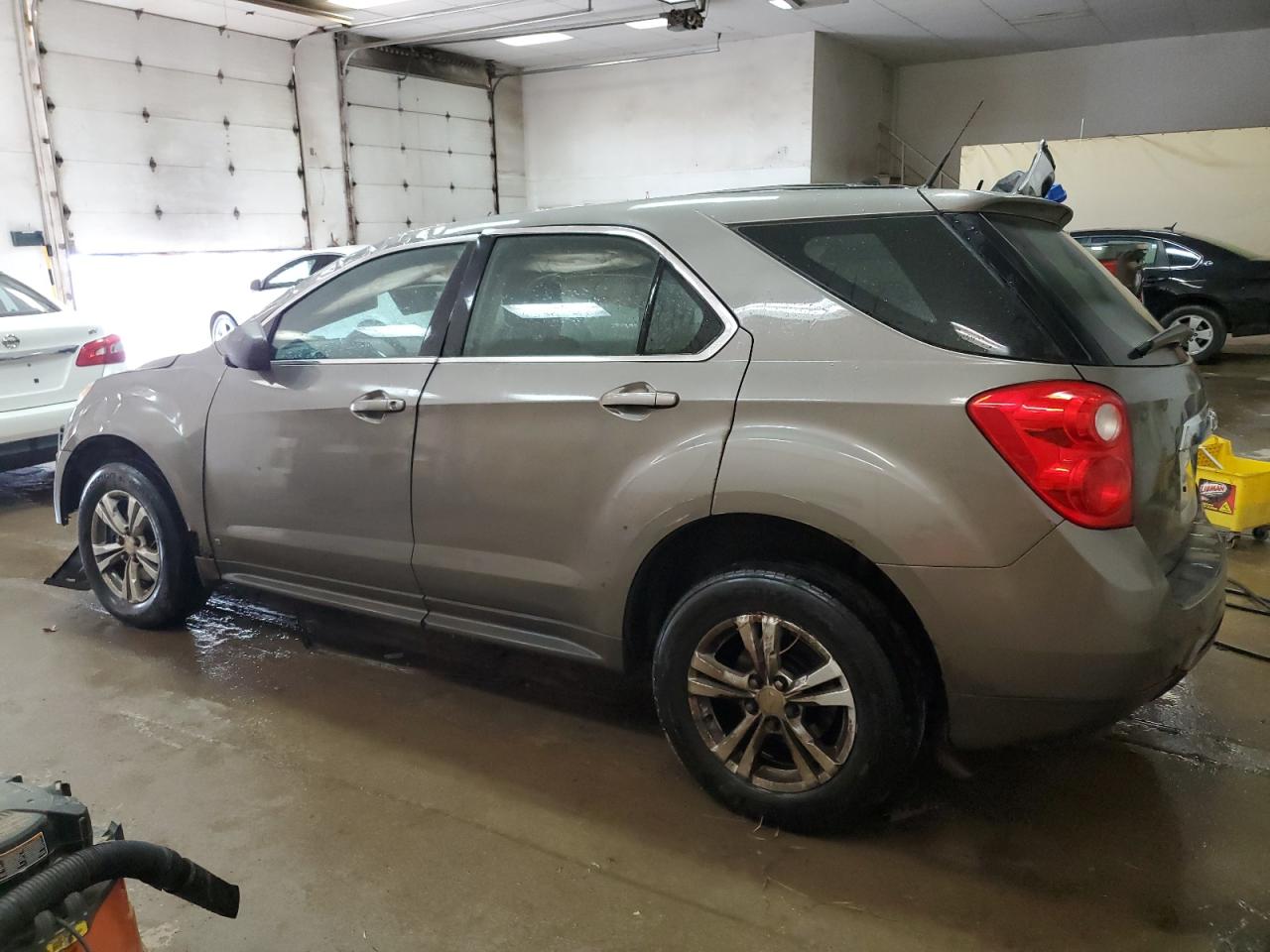 Image 2 of 2010 CHEVROLET EQUINOX LS 2010 with VIN 2CNALBEW1A6213256
